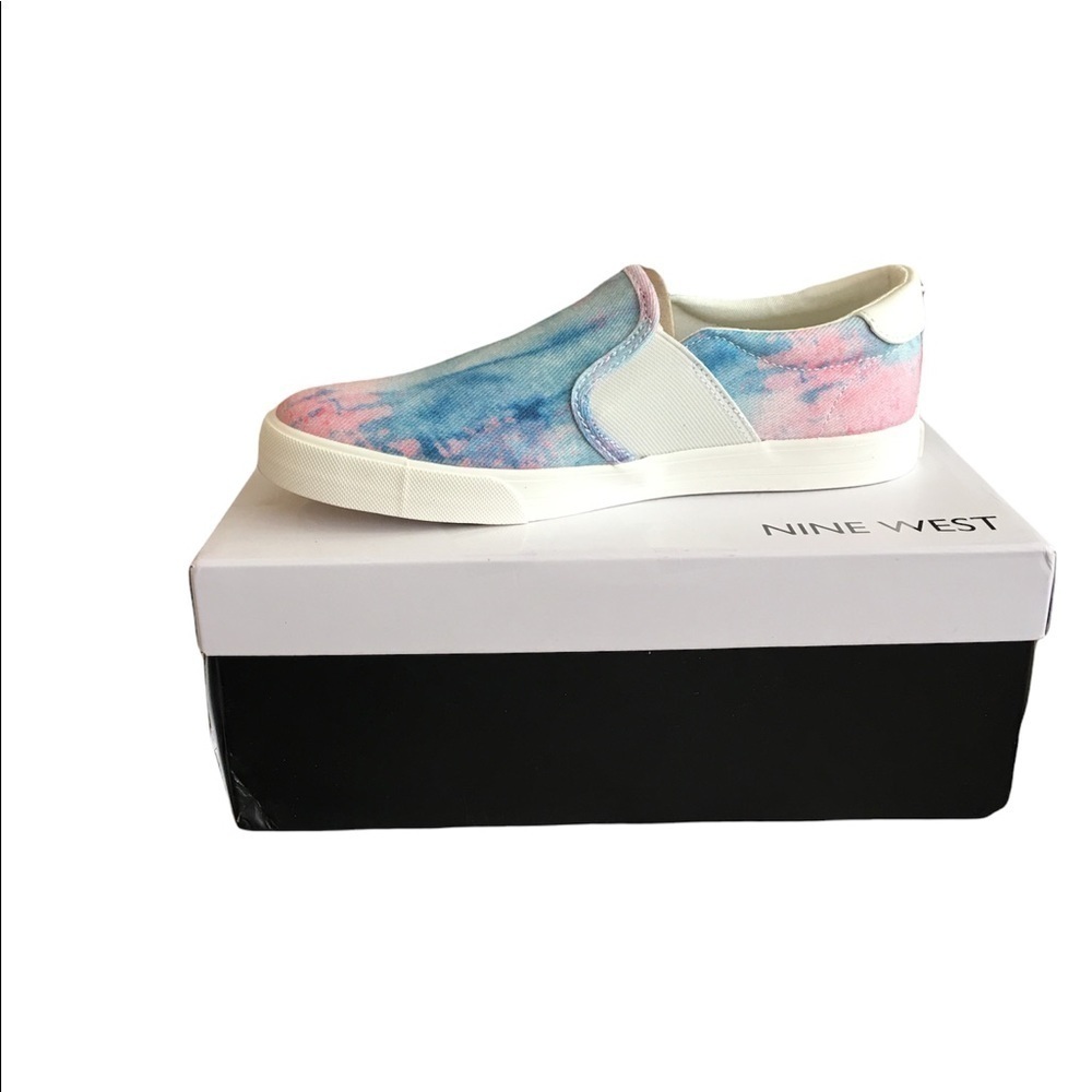 NEW Nine West Pink & Blue Sneaker Lacie Slipon Tie Dye Cushioned Insole Size 7.5